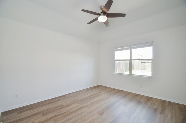 Building Photo - 8906 Hostler Dr