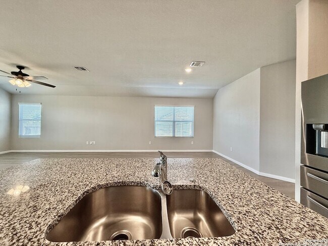 Building Photo - 8127 Glasgow Dr