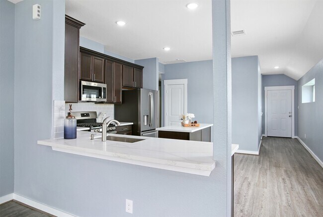 Building Photo - 2716 Bernadino Dr