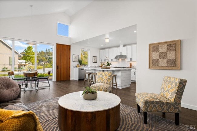 Building Photo - 987 Mark West Springs Rd