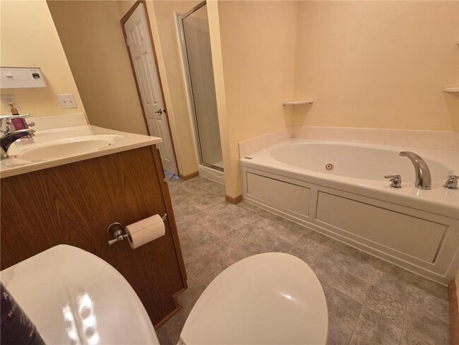 Building Photo - 15842 Frisian Ln