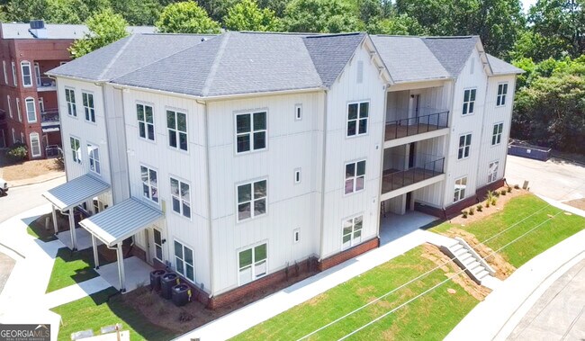Primary Photo - 250 Martha Dr