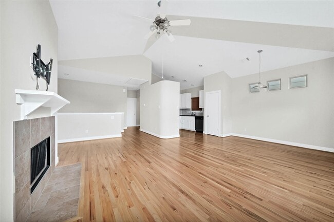 Building Photo - 3633 Main Plaza Dr