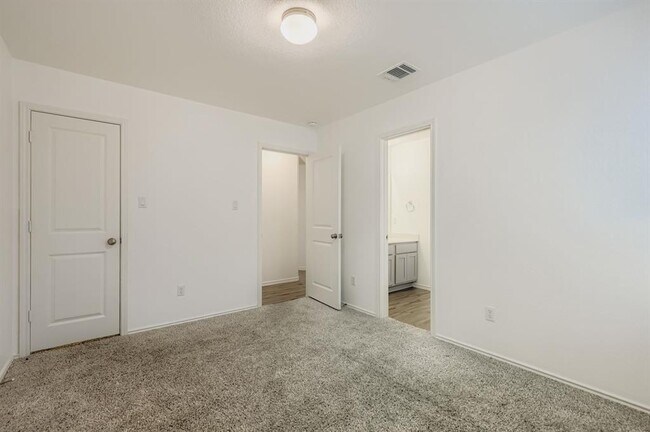 Building Photo - 128 Concho Brook Bnd