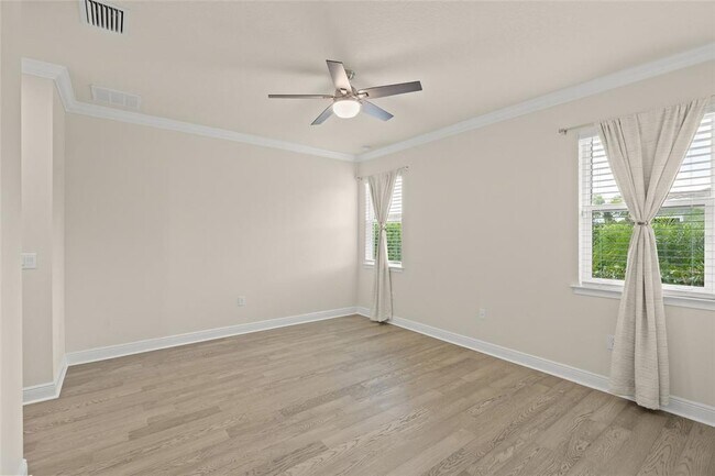 Building Photo - 5690 Long Shore Loop