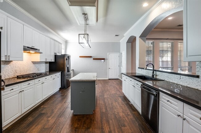 Building Photo - 8117 Halliford Dr