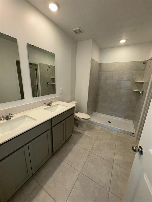 Building Photo - 1441 Deepwater Cir