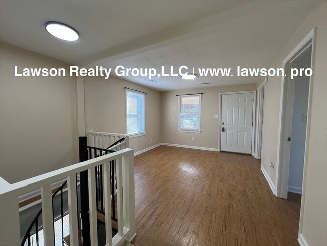 Building Photo - Charming Brick Home in Vinton with Finished Basement