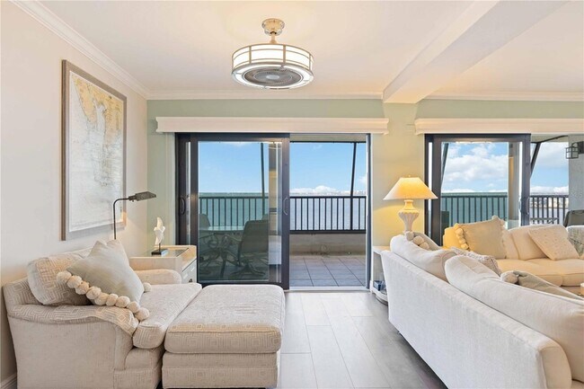 Building Photo - 1500 Park Beach Cir