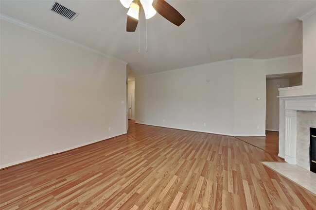 Building Photo - 175 Merryweather Pl