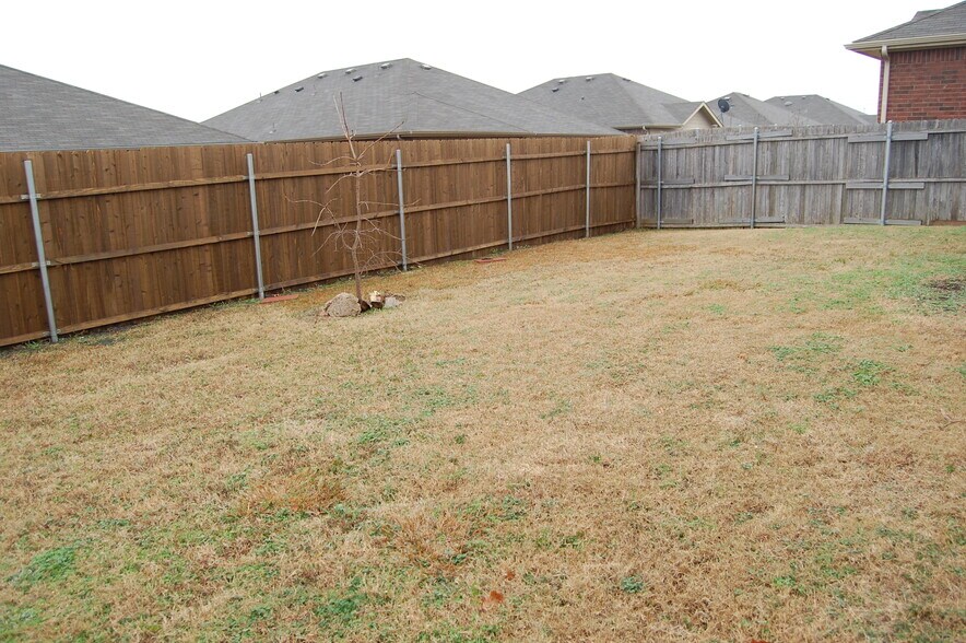 Primary Photo - 706 Cedar Cove Dr