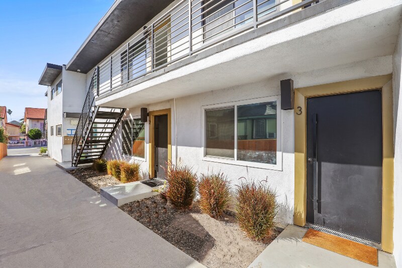 Building Photo - 2814 Sichel St