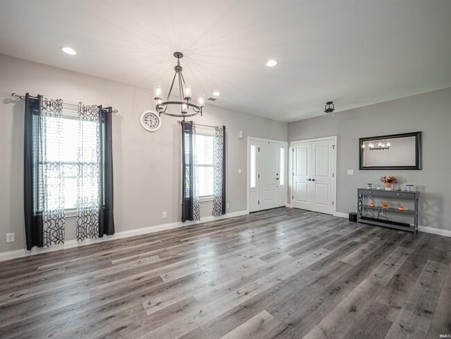 Building Photo - 3593 Sand Dr