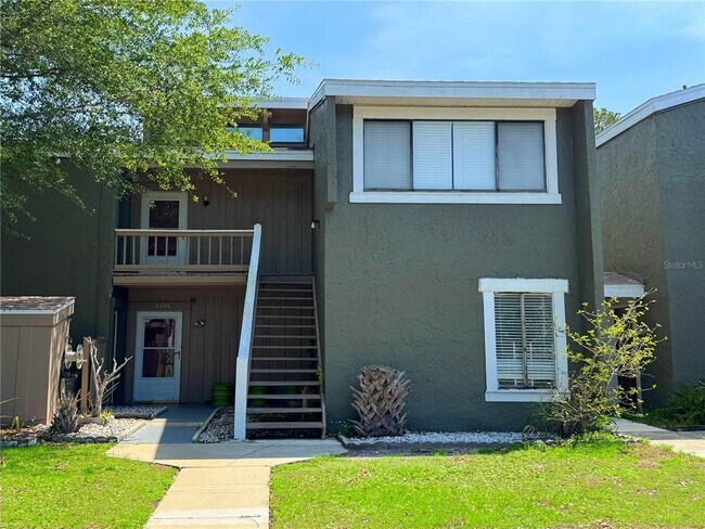 Primary Photo - 6094 Peregrine Ave