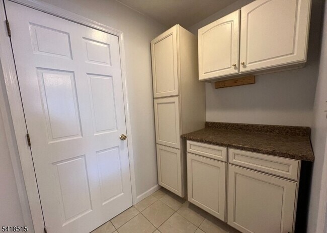 Building Photo - 64 Goldfinch Ct