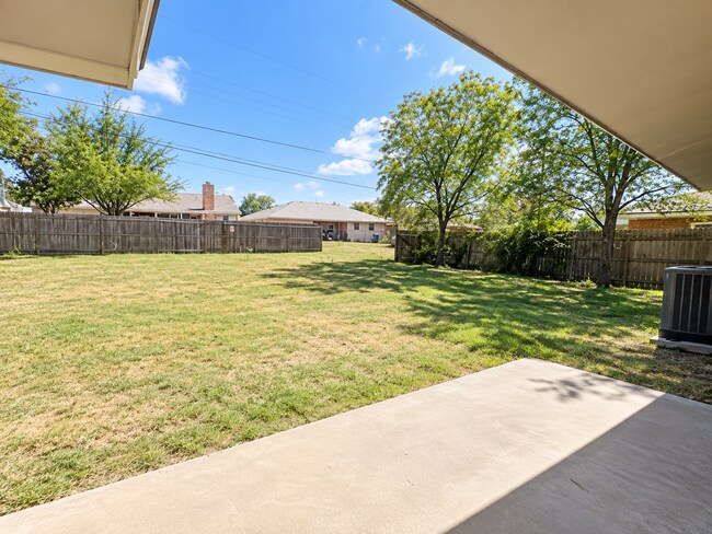 Building Photo - 109 Norwood Dr