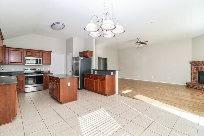 Building Photo - 5728 Imes Ln