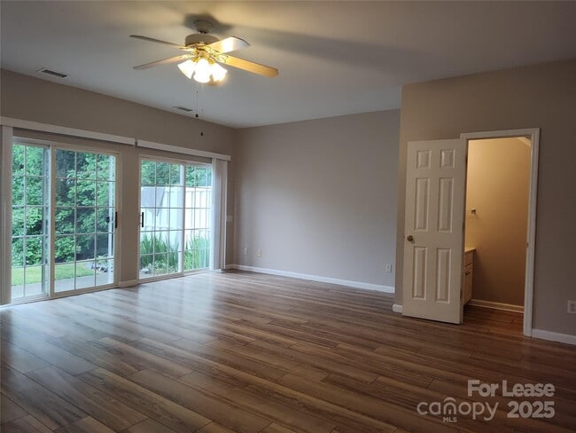 Building Photo - 8334 Gossomer Bay Dr