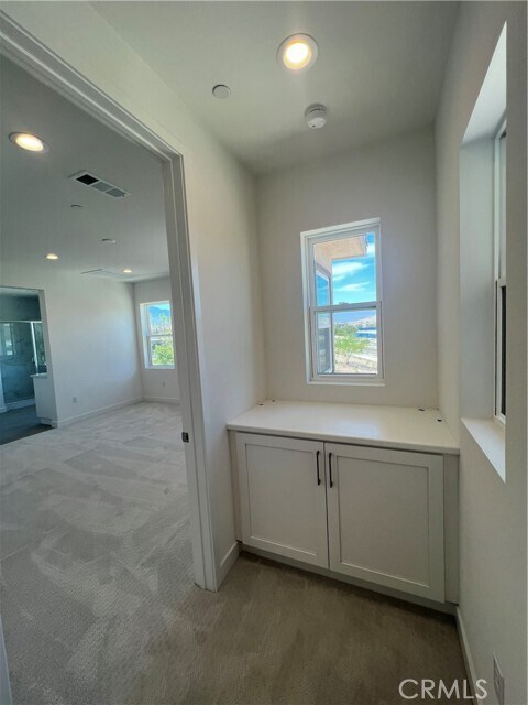 Building Photo - 36318 Warren Dr