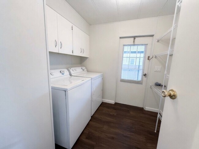Building Photo - 2140 Pebble Beach Blvd