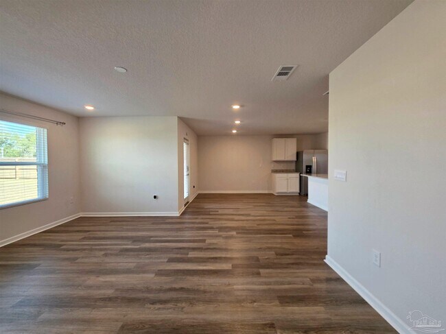 Building Photo - 5581 Silverbell Dr