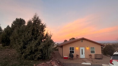 Building Photo - 19 Scarlett Ln