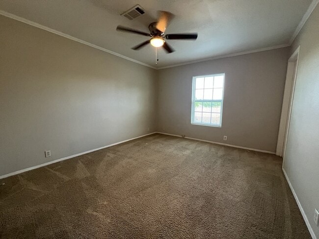 Building Photo - 2511 Kavasar Dr