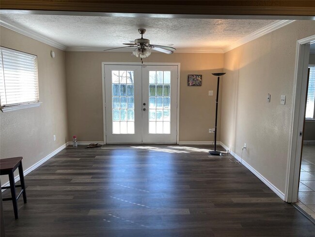 Building Photo - 1427 Bugle Run Dr