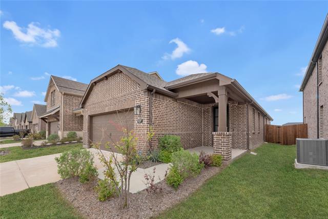 Building Photo - 529 Waterhouse Lk Dr