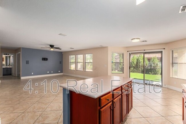 Building Photo - 3748 E Betsy Ln