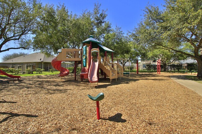 Building Photo - 17935 Gable Oak Ln