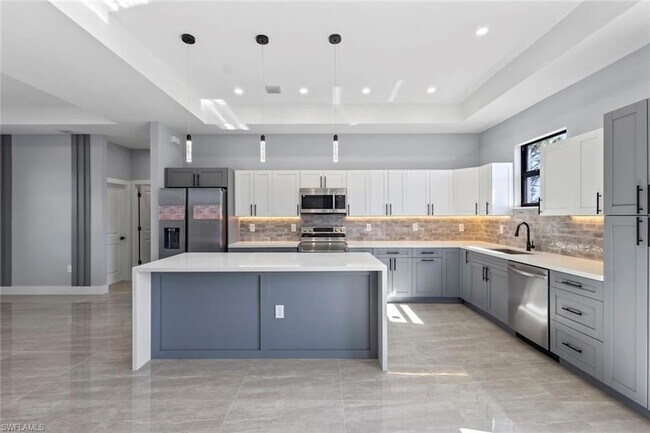 Building Photo - 3815 9th St SW