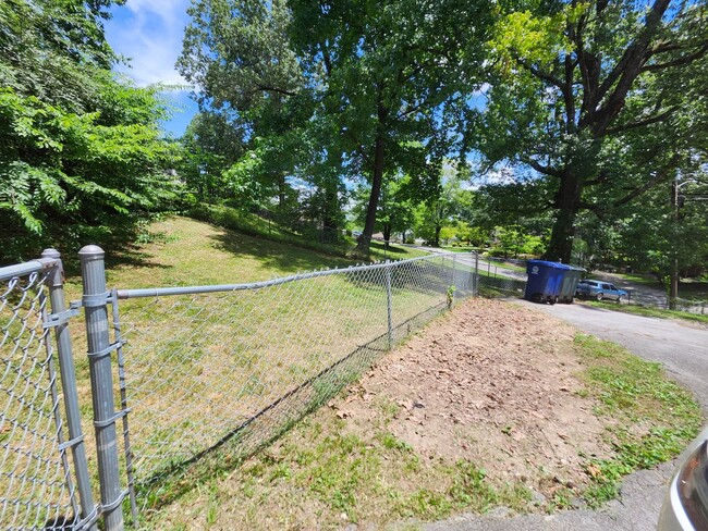 Building Photo - 2081 Mae Dell Rd