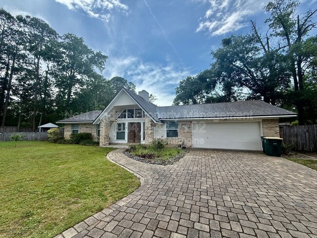 Building Photo - 7007 Holiday Hill Ct