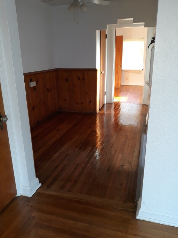 Building Photo - 3403 Hanna Ave