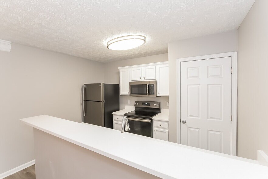 Building Photo - 4017 Riverside Pkwy