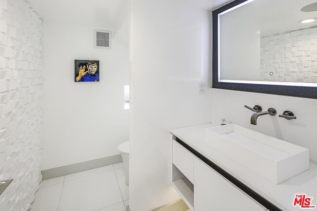 Building Photo - 1377 Miller Pl