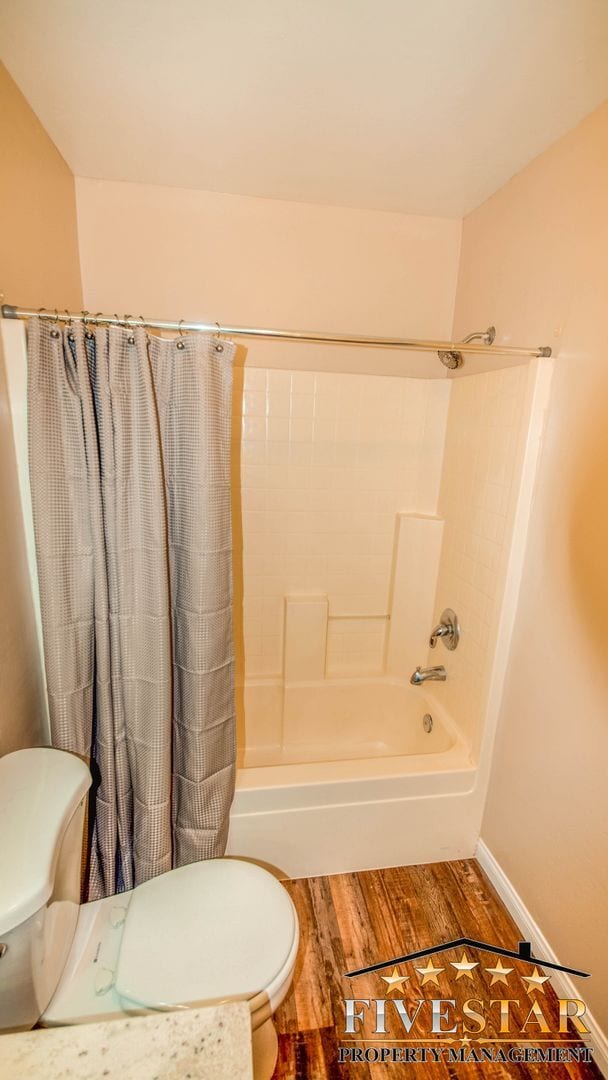 Building Photo - House for Rent in SouthWest Bakersfield