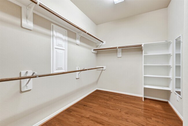 Building Photo - 23023 Verona Vista Dr