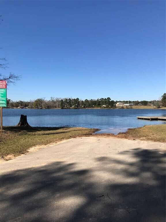 Building Photo - 10855 Royal Pines Dr