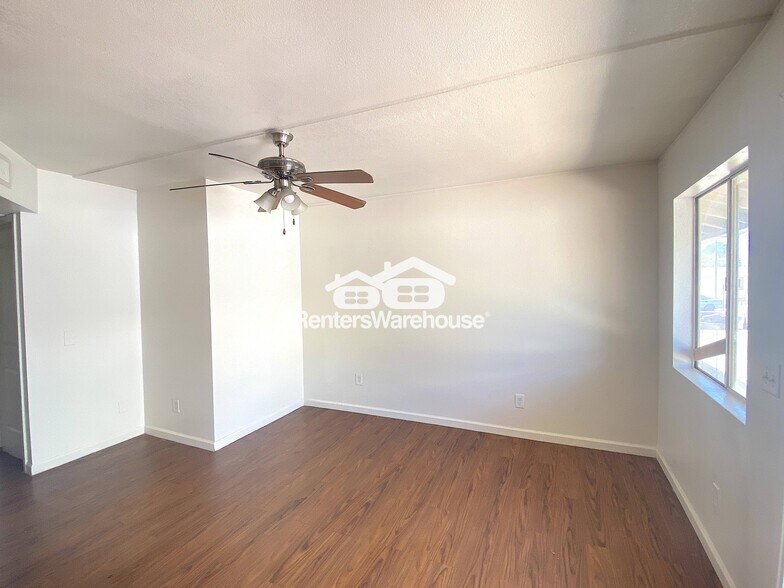 Building Photo - 325 S Pioneer