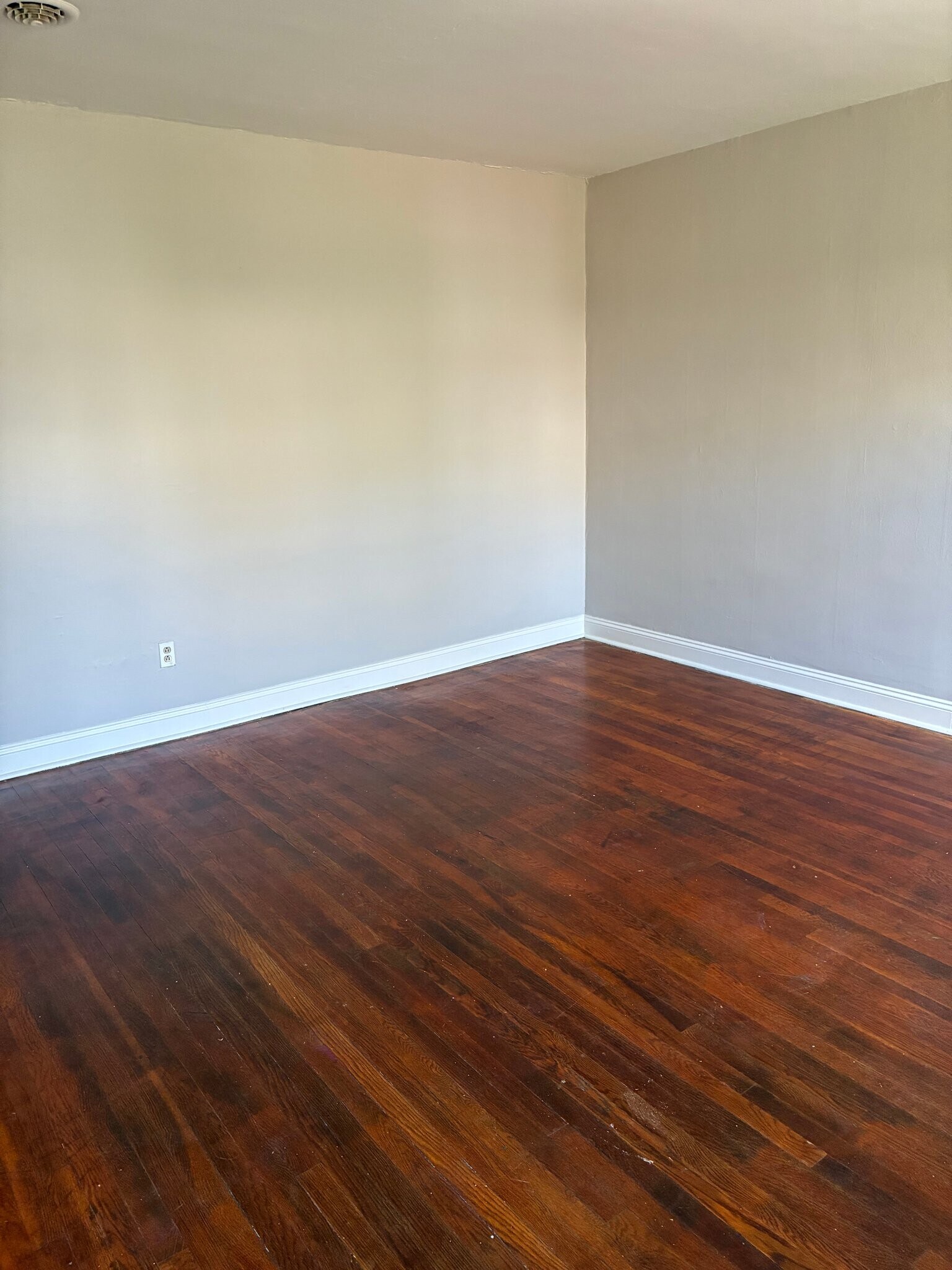 Building Photo - 1625 E St NE