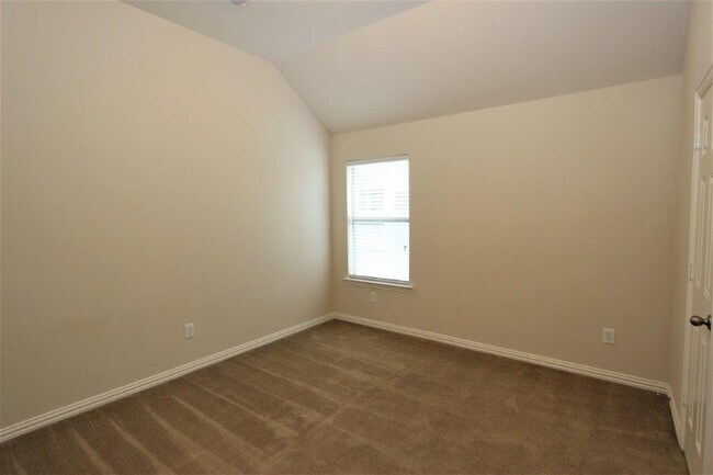 Building Photo - 8902 Peach Oak Crossing