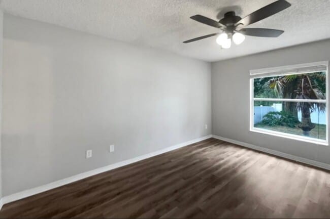 Building Photo - 18812 Lake Orienta Ct
