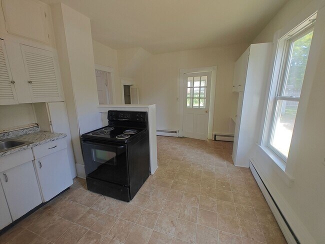 Building Photo - Three bedroom home in Midlothian