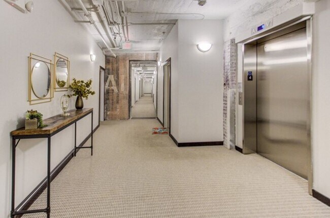 Interior Photo - Bekins Luxury Lofts