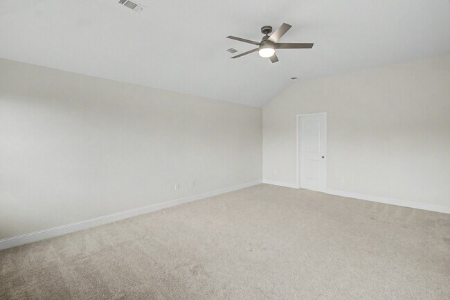 Building Photo - 173 Mcclelland Lp NE