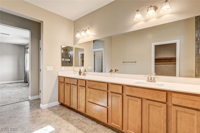 Building Photo - 4630 Summer Azure St