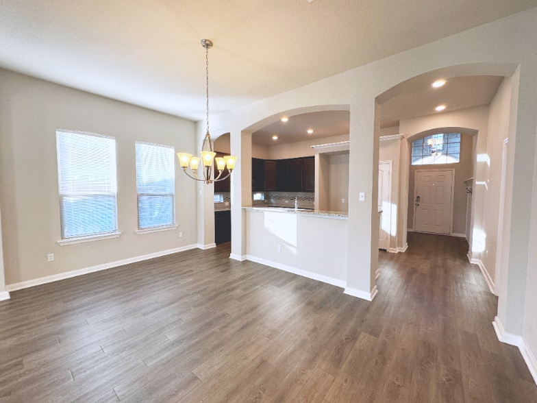 Building Photo - 2725 Keathley Dr