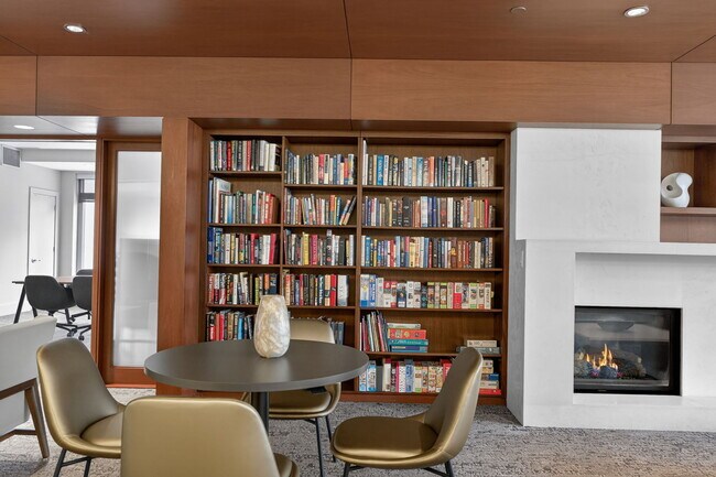 Building Photo - 1001 NW Lovejoy St